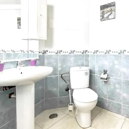 Apartamento Apartment With One Bedroom In Costa Adeje With Wonderful Mountain View Shared Pool And Wifi