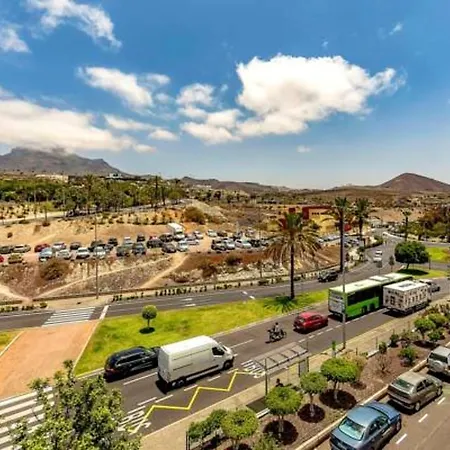 Apartment with one bedroom in Costa Adeje with wonderful mountain view shared pool&WiFi Apartament Playa de las Americas (Tenerife)